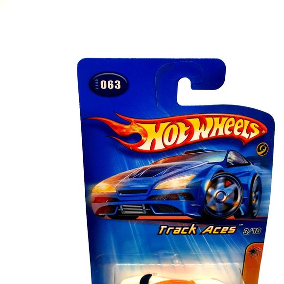 Hot Wheels 063 Track Aces 3 of 10 Collectable Car 2005 Toy BOX DAMAGE - Picture 3 of 9